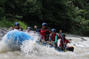 rafting on the pacuare river